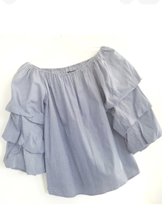 Max Edition Tops - NWOT Max Edition puff sleeve off shoulder top